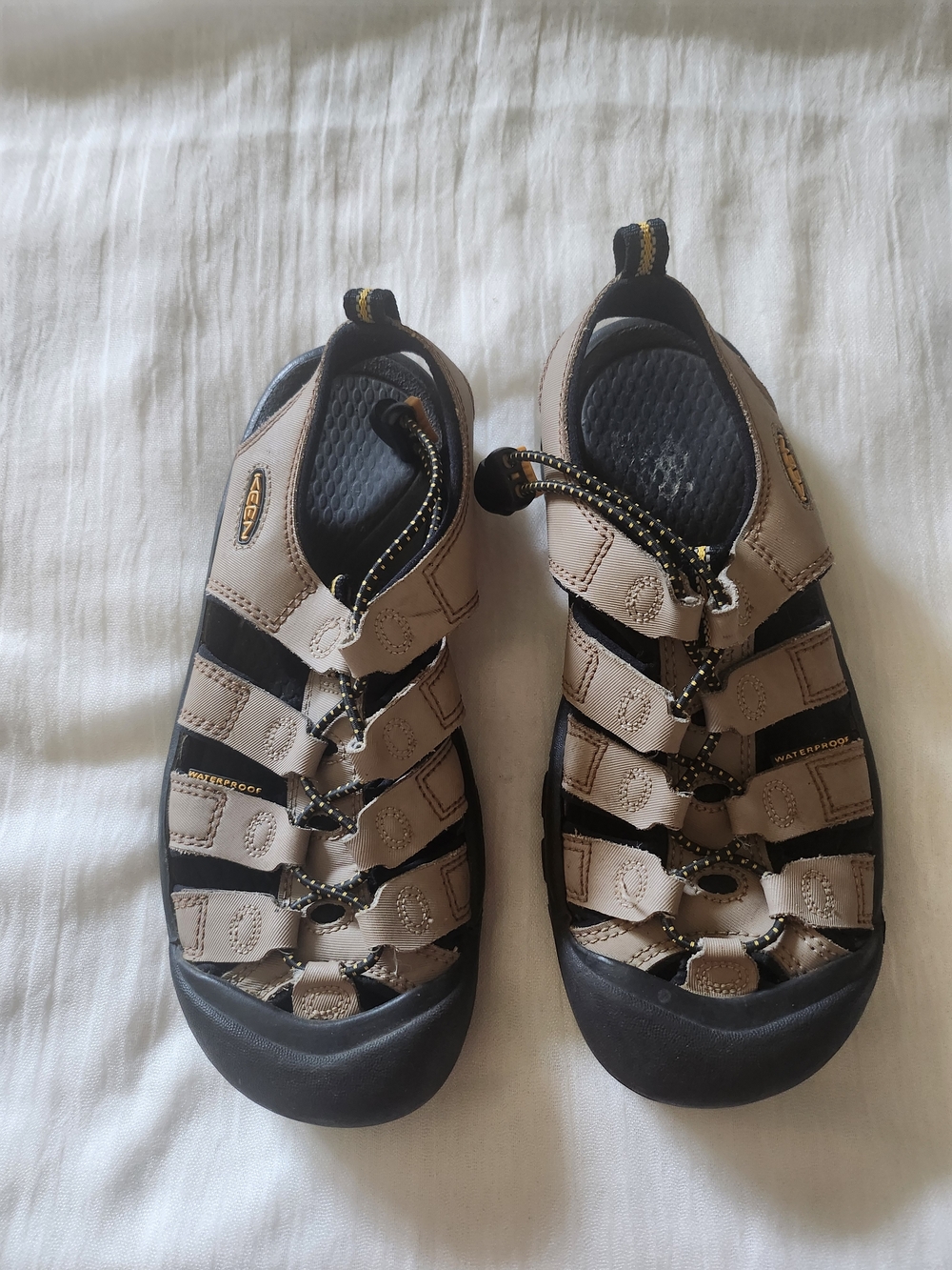 KEEN Youth Hiking Sandals in Taupe and Black